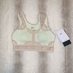 NIKE Women's Light Green Mesh Sports Bra